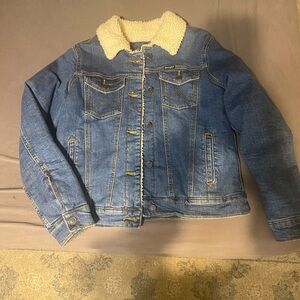 Wrangler Womens Denim Jacket with Cream Sherpa Collar